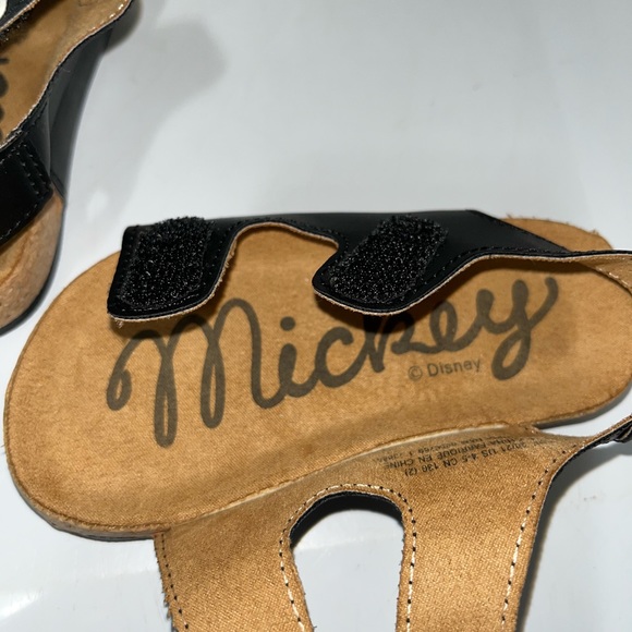 Disney Mickey Mouse sandals kids 4-5C - Picture 6 of 6